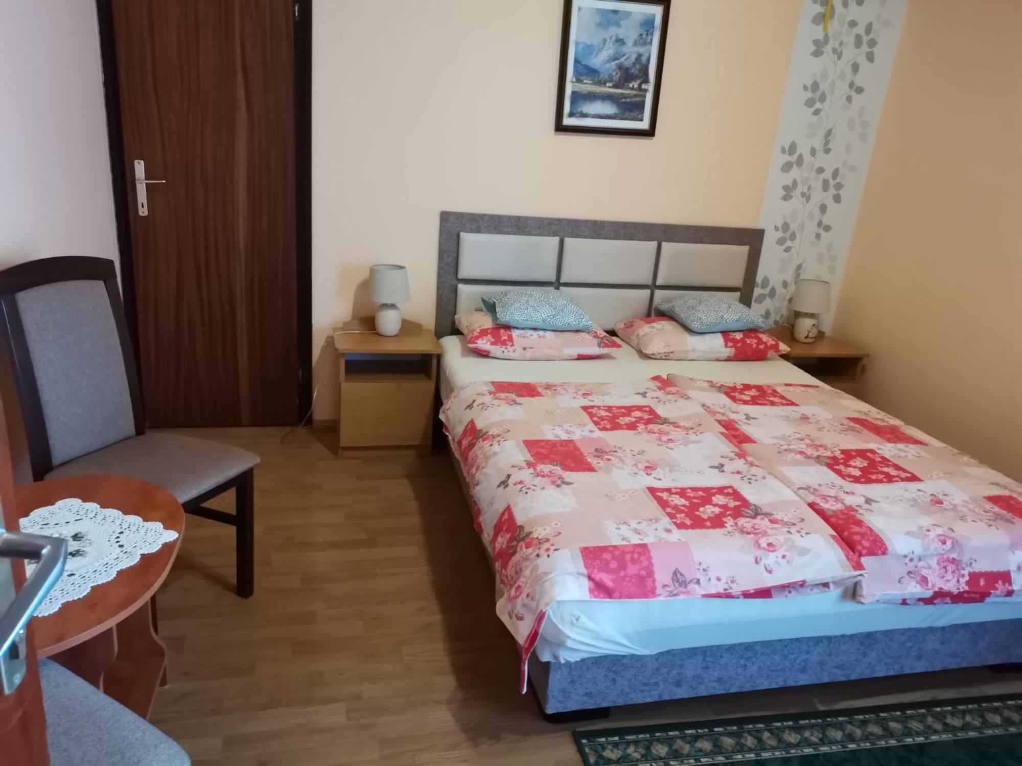Fenyo Vendeghaz Hotel Paradsasvar Luaran gambar