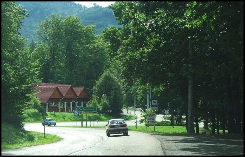 Fenyo Vendeghaz Hotel Paradsasvar Luaran gambar